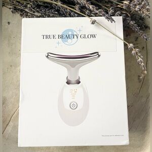 TRUE BEAUTY GLOW | Facial Massager - White